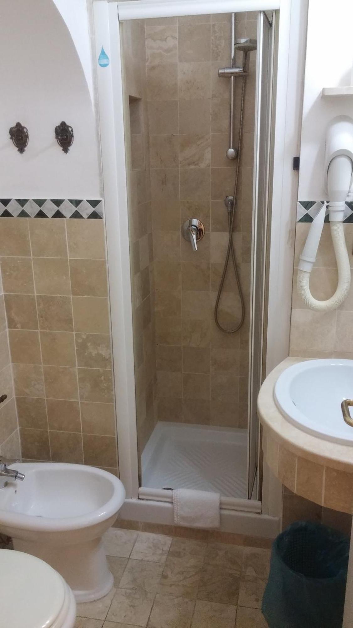 Standard Double Room,685782189:JPEG